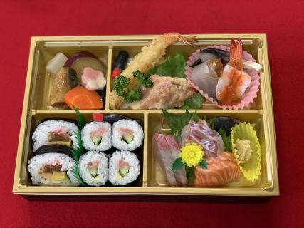 パック弁当(B)